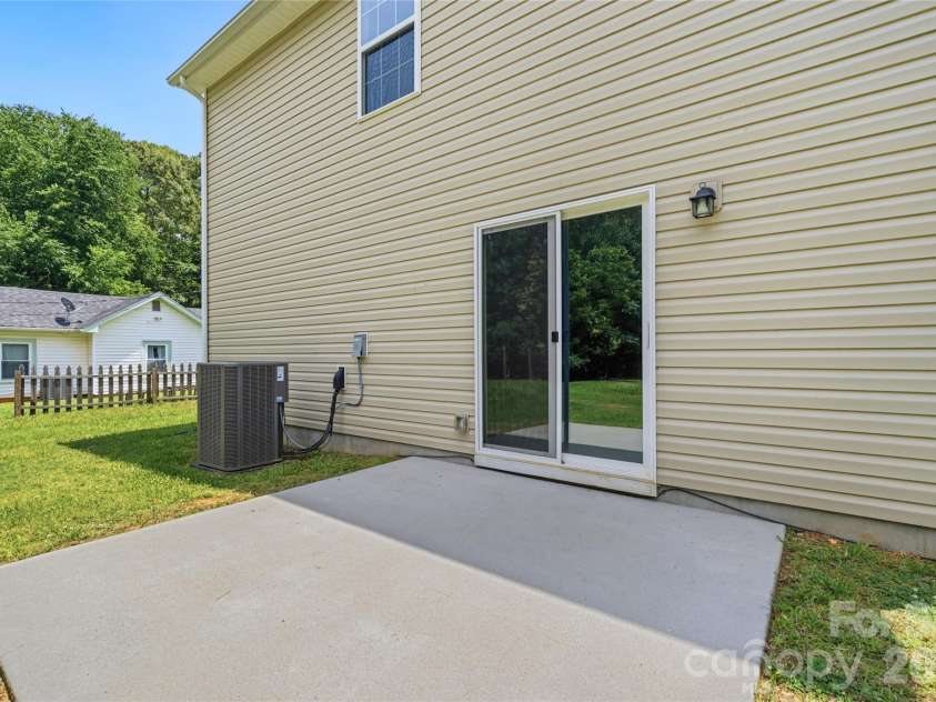 851 Armfield Street, Waxhaw, NC 28173.  MLS# CAR4330149, YatesRealty ID 17305. 