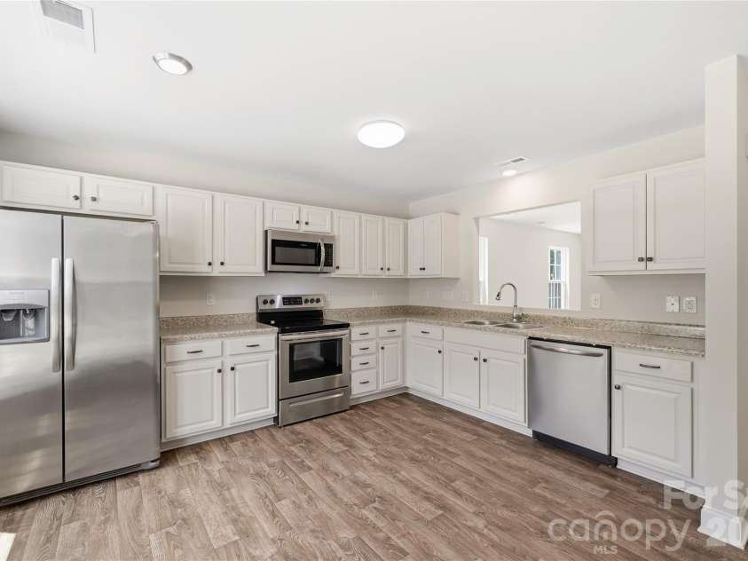 851 Armfield Street, Waxhaw, NC 28173.  MLS# CAR4330149, YatesRealty ID 17305. 