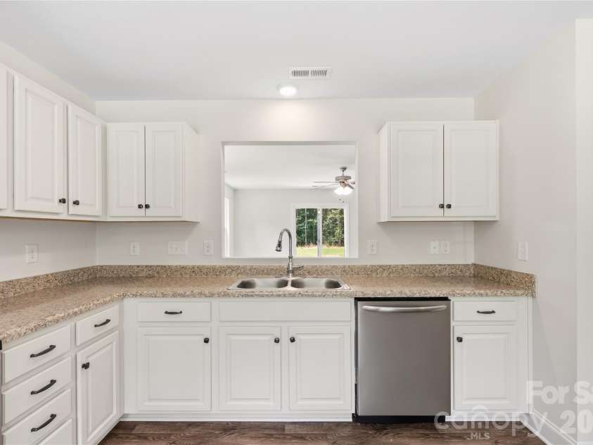 851 Armfield Street, Waxhaw, NC 28173.  MLS# CAR4330149, YatesRealty ID 17305. 