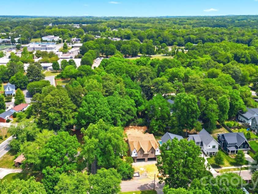 2625 Springway Drive, Charlotte, NC 28205.  MLS# CAR4333853, YatesRealty ID 17307. 
