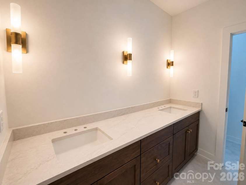 2625 Springway Drive, Charlotte, NC 28205.  MLS# CAR4333853, YatesRealty ID 17307. 