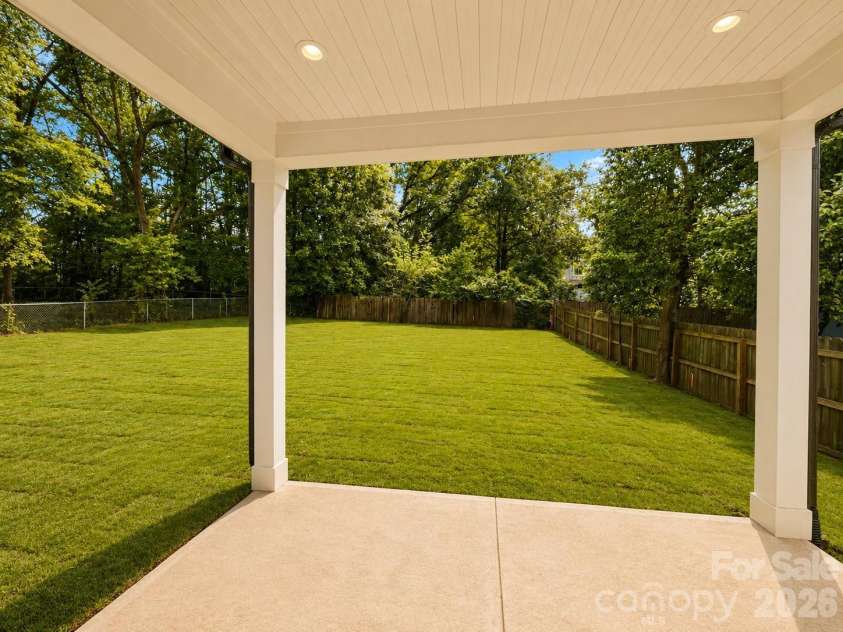 2625 Springway Drive, Charlotte, NC 28205.  MLS# CAR4333853, YatesRealty ID 17307. 