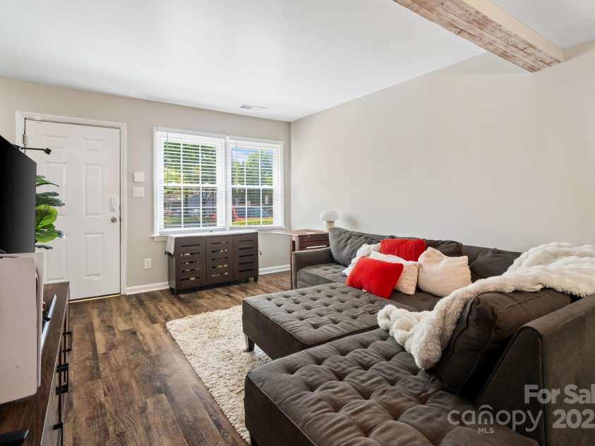 6354 Old Pineville Road, Charlotte, NC 28217.  MLS# CAR4241134, YatesRealty ID 17307. 