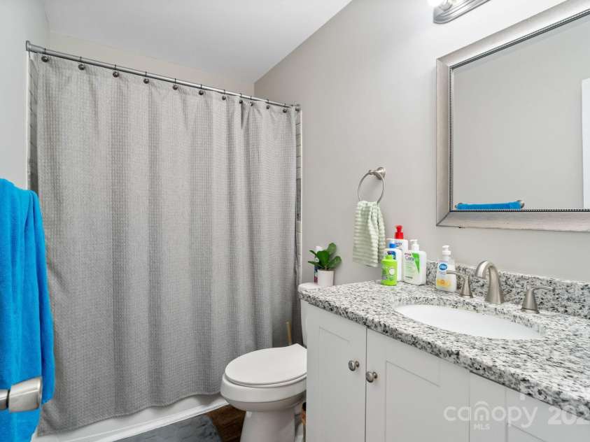 6354 Old Pineville Road, Charlotte, NC 28217.  MLS# CAR4241134, YatesRealty ID 17307. 