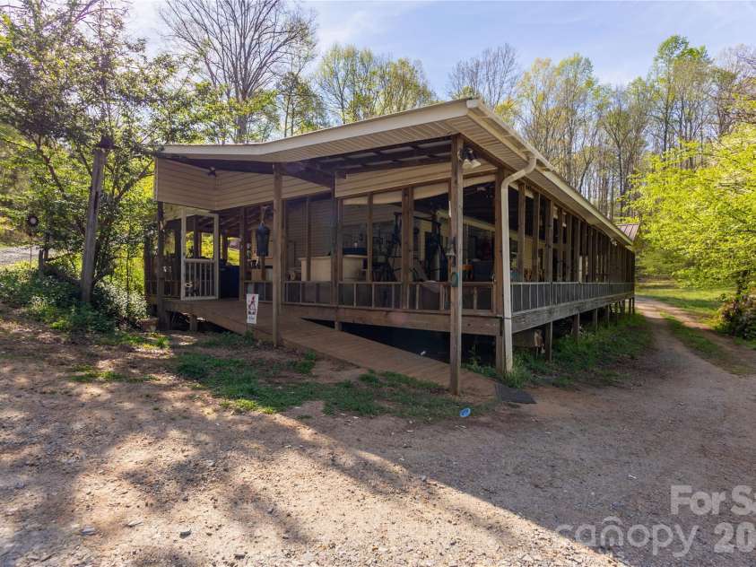 261 Groves Parkway, Union Mills, NC 28167.  MLS# CAR4370853, YatesRealty ID 17308. 