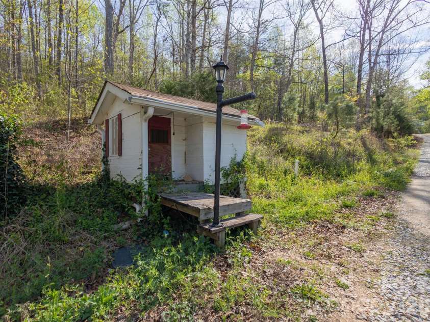 261 Groves Parkway, Union Mills, NC 28167.  MLS# CAR4370853, YatesRealty ID 17308. 