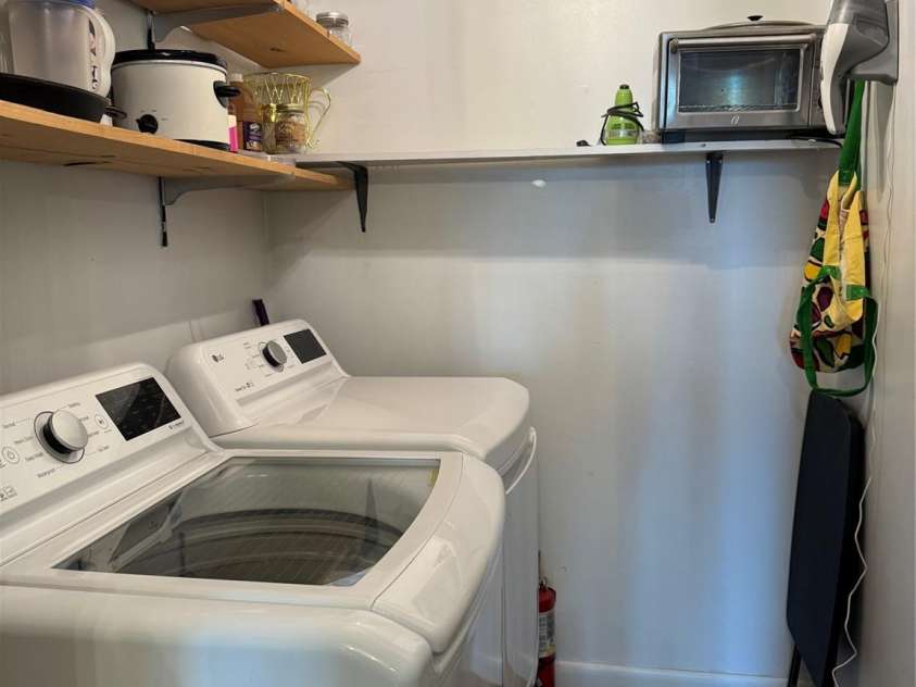 367 Skyleaf Drive, Sugar Mountain, NC 28604.  MLS# CAR4266334, YatesRealty ID 17309. Laundry room