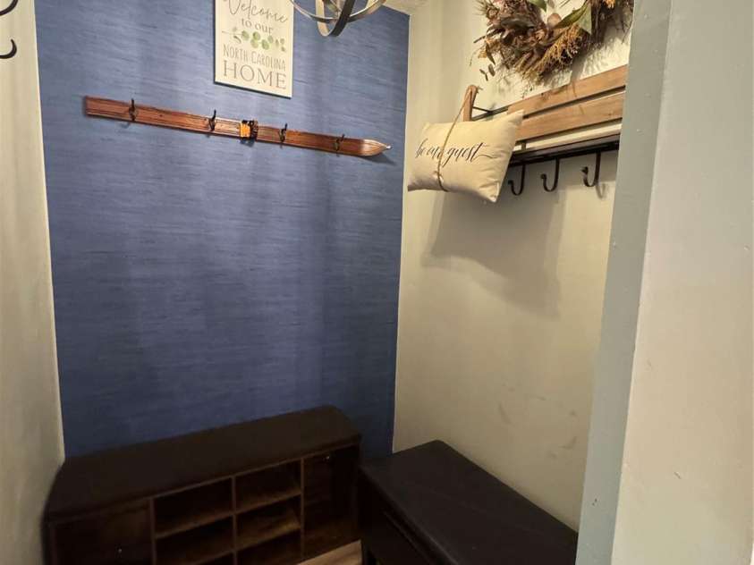 367 Skyleaf Drive, Sugar Mountain, NC 28604.  MLS# CAR4266334, YatesRealty ID 17309. Updated mud room