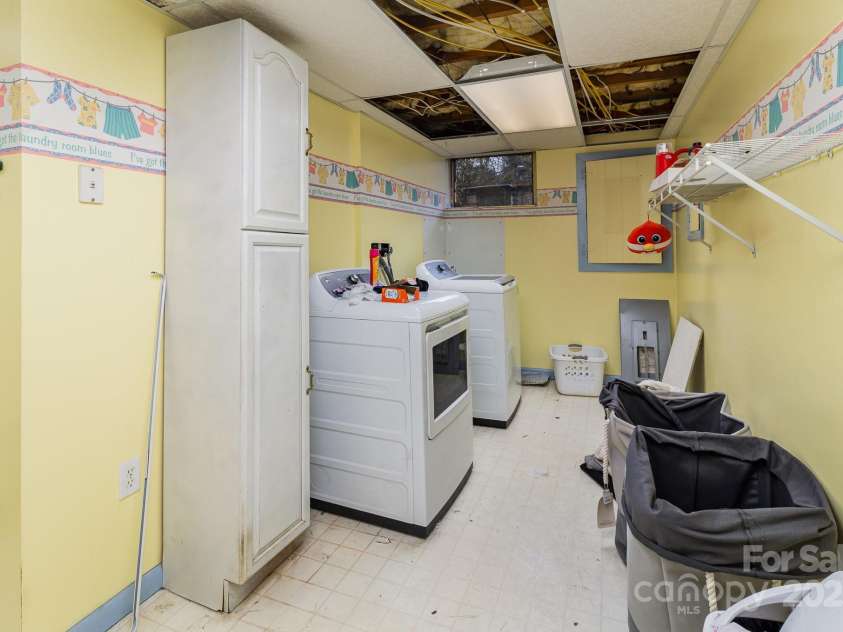 335 Summit Court, Concord, NC 28025.  MLS# CAR4267203, YatesRealty ID 1731. 