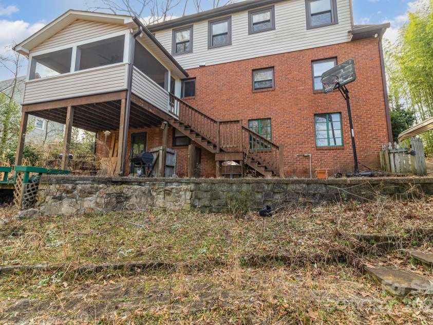 335 Summit Court, Concord, NC 28025.  MLS# CAR4267203, YatesRealty ID 1731. 