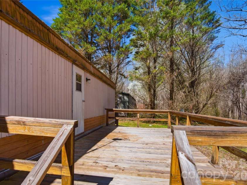3354 Wilkesboro Highway, Statesville, NC 28625.  MLS# CAR4355707, YatesRealty ID 17312. 