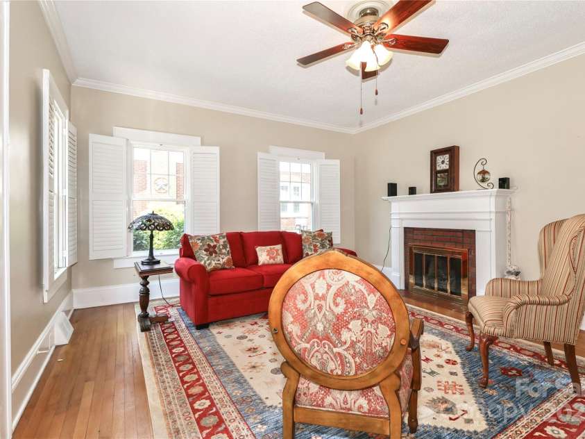 536 Carroll Street, Statesville, NC 28625.  MLS# CAR4266571, YatesRealty ID 17313. 