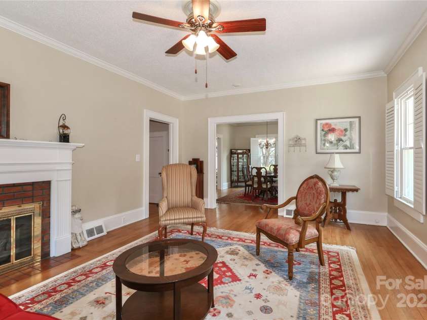 536 Carroll Street, Statesville, NC 28625.  MLS# CAR4266571, YatesRealty ID 17313. 