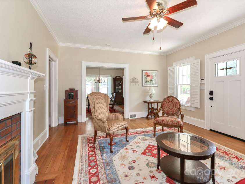 536 Carroll Street, Statesville, NC 28625.  MLS# CAR4266571, YatesRealty ID 17313. 