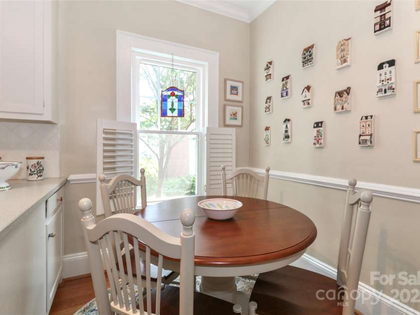 536 Carroll Street, Statesville, NC 28625.  MLS# CAR4266571, YatesRealty ID 17313. 