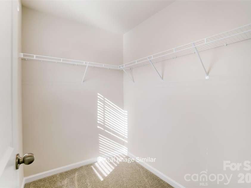 6026 Mallow Crossing Lane, Charlotte, NC 28213.  MLS# CAR4344708, YatesRealty ID 17313. 