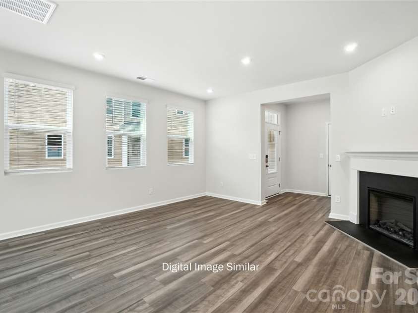 6026 Mallow Crossing Lane, Charlotte, NC 28213.  MLS# CAR4344708, YatesRealty ID 17313. 