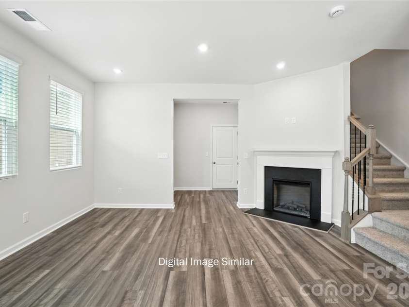 6026 Mallow Crossing Lane, Charlotte, NC 28213.  MLS# CAR4344708, YatesRealty ID 17313. 