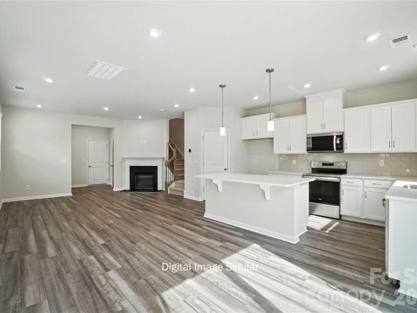 6026 Mallow Crossing Lane, Charlotte, NC 28213.  MLS# CAR4344708, YatesRealty ID 17313. 