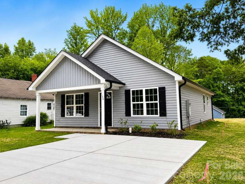 1134 Grady Street, Salisbury, NC 28144.  MLS# CAR4376673, YatesRealty ID 17314. 