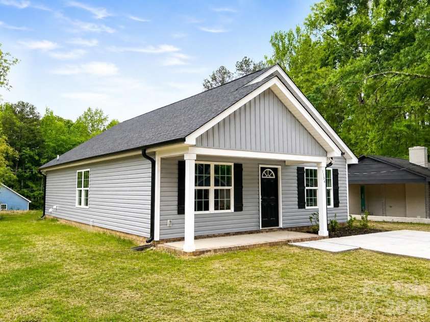 1134 Grady Street, Salisbury, NC 28144.  MLS# CAR4376673, YatesRealty ID 17314. 