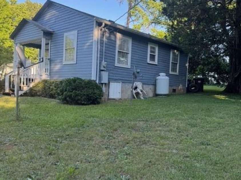 241 Hamrick Drive, Ellenboro, NC 28040.  MLS# CAR4263083, YatesRealty ID 17314. 