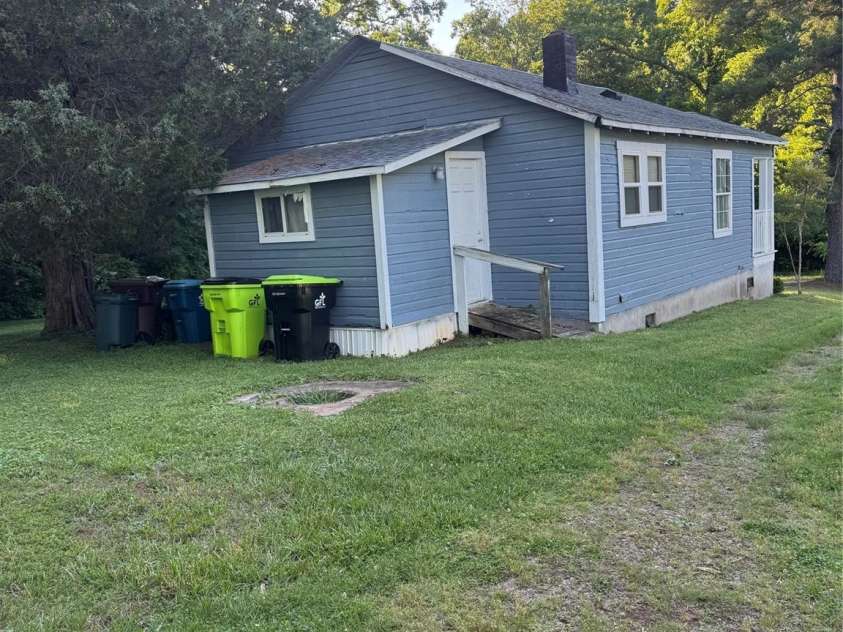 241 Hamrick Drive, Ellenboro, NC 28040.  MLS# CAR4263083, YatesRealty ID 17314. 