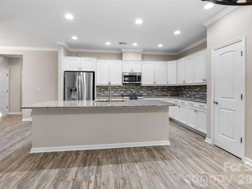 4803 Looking Glass Trail, Denver, NC 28037.  MLS# CAR4370285, YatesRealty ID 17315. 