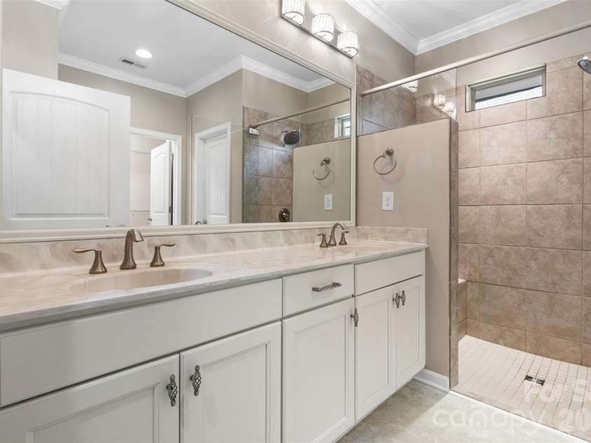 4803 Looking Glass Trail, Denver, NC 28037.  MLS# CAR4370285, YatesRealty ID 17315. 