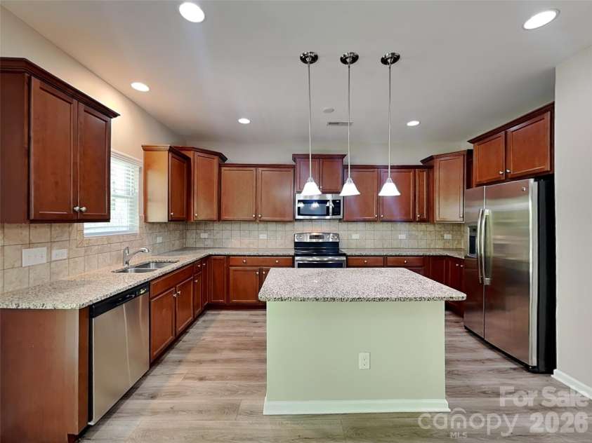 12814 Swann Branch Drive, Charlotte, NC 28273.  MLS# CAR4371416, YatesRealty ID 17316. Kitchen