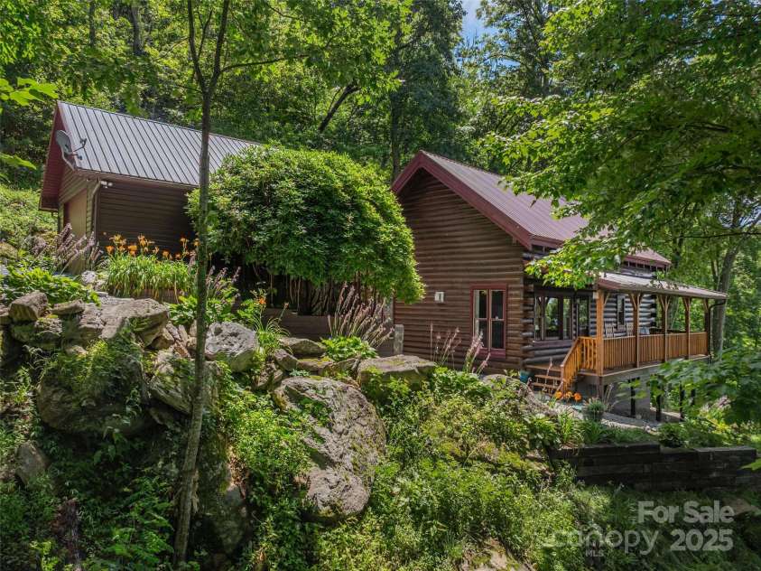 3424 Wesley Creek Road, Clyde, NC 28721.  MLS# CAR4227110, YatesRealty ID 17316. 
