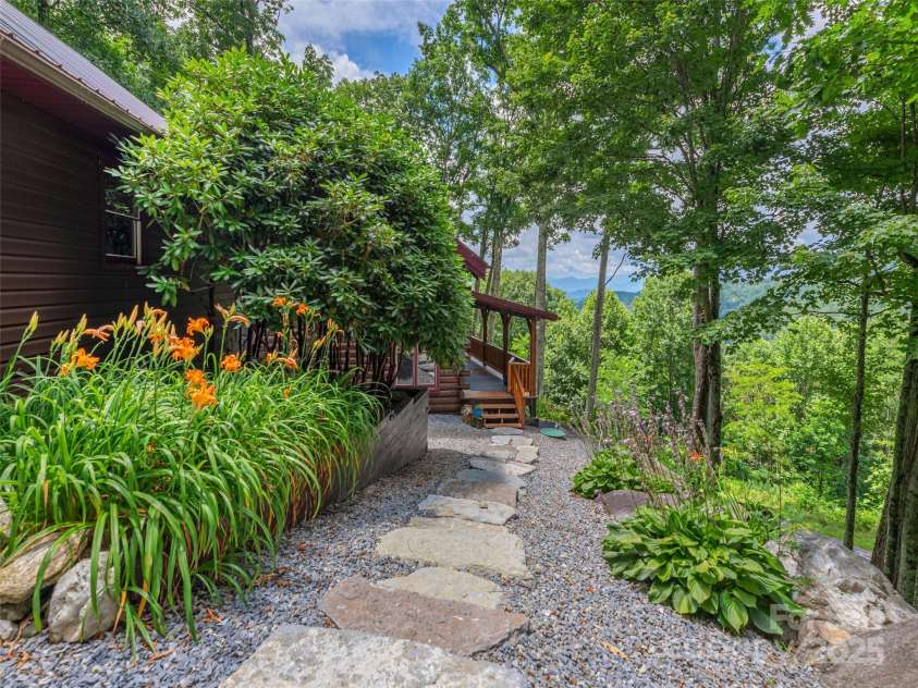 3424 Wesley Creek Road, Clyde, NC 28721.  MLS# CAR4227110, YatesRealty ID 17316. 
