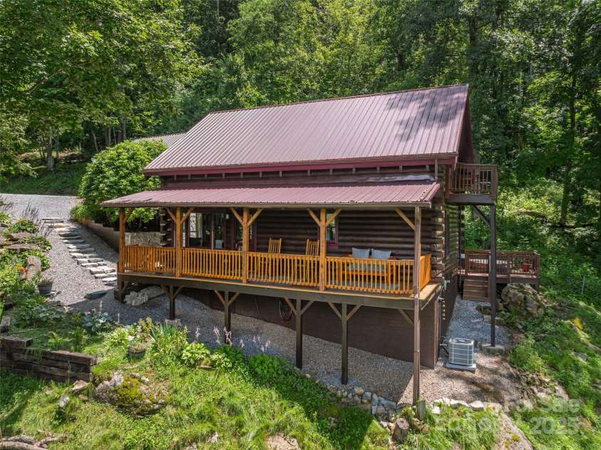 3424 Wesley Creek Road, Clyde, NC 28721.  MLS# CAR4227110, YatesRealty ID 17316. 