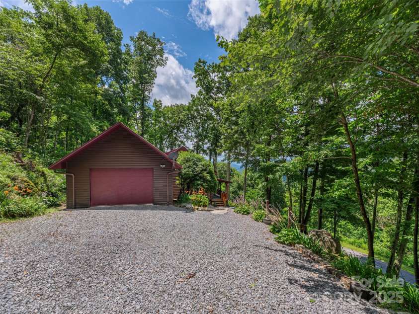 3424 Wesley Creek Road, Clyde, NC 28721.  MLS# CAR4227110, YatesRealty ID 17316. 