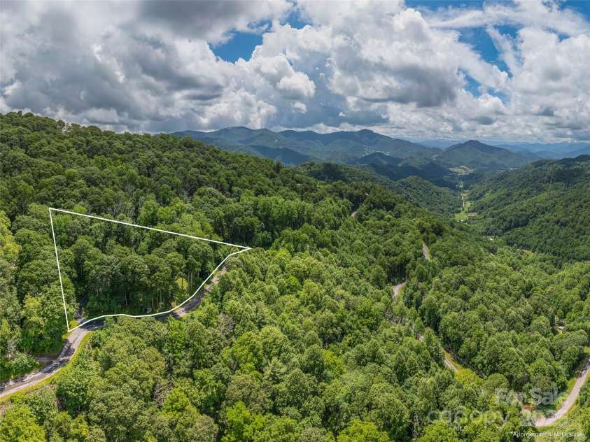 3424 Wesley Creek Road, Clyde, NC 28721.  MLS# CAR4227110, YatesRealty ID 17316. 
