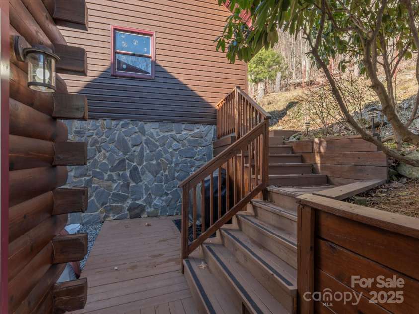 3424 Wesley Creek Road, Clyde, NC 28721.  MLS# CAR4227110, YatesRealty ID 17316. 