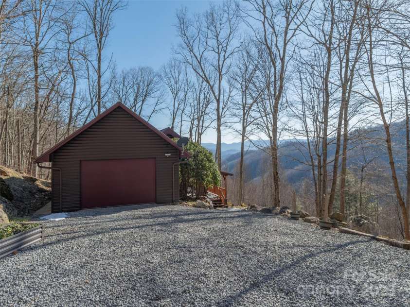 3424 Wesley Creek Road, Clyde, NC 28721.  MLS# CAR4227110, YatesRealty ID 17316. 