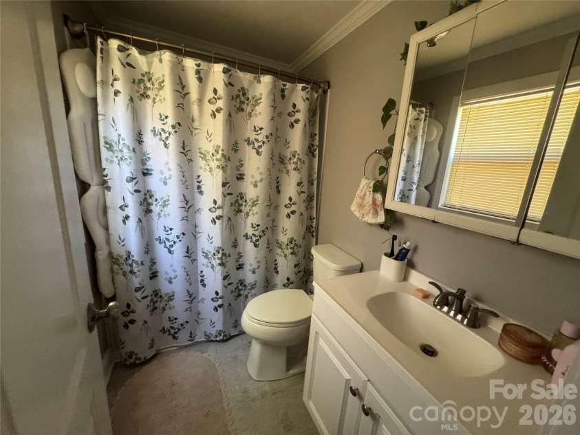 1405 Hickory Grove Road, Gastonia, NC 28056.  MLS# CAR4374777, YatesRealty ID 17317. 1407