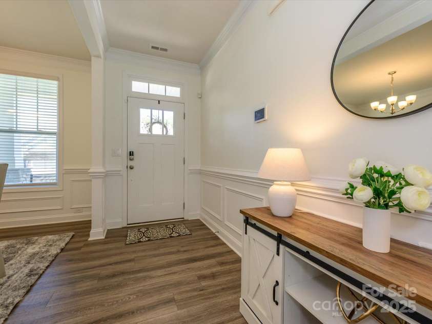 5012 Oakmere Road, Waxhaw, NC 28173.  MLS# CAR4238795, YatesRealty ID 17317. 