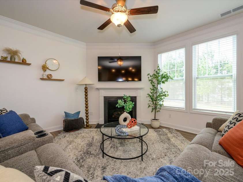 5012 Oakmere Road, Waxhaw, NC 28173.  MLS# CAR4238795, YatesRealty ID 17317. 