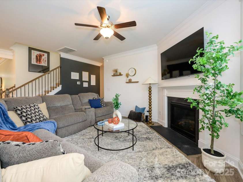 5012 Oakmere Road, Waxhaw, NC 28173.  MLS# CAR4238795, YatesRealty ID 17317. 