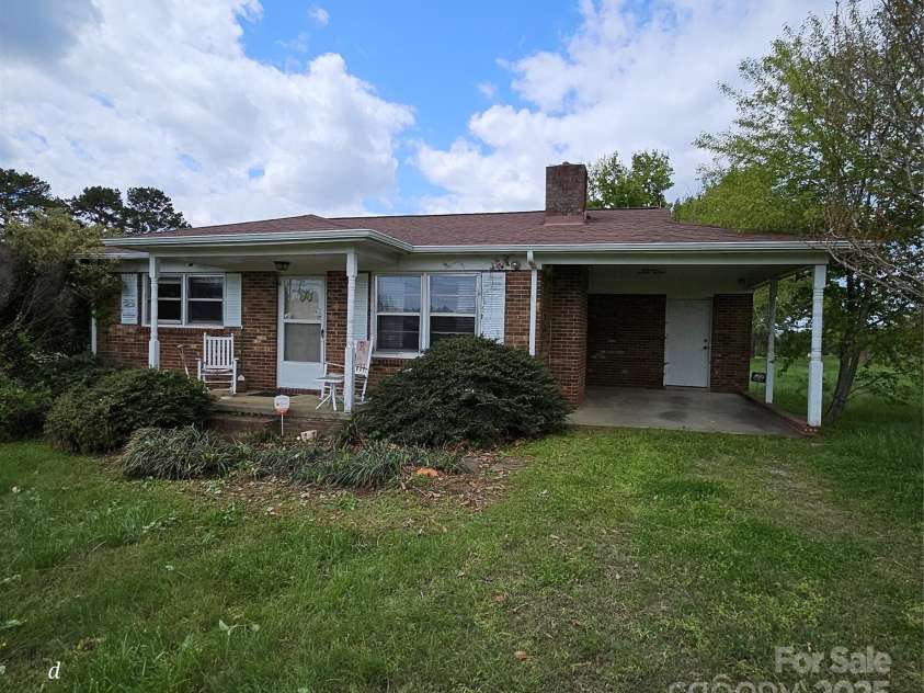 1217 Stony Point Road, Kings Mountain, NC 28086.  MLS# CAR4245098, YatesRealty ID 17319. 