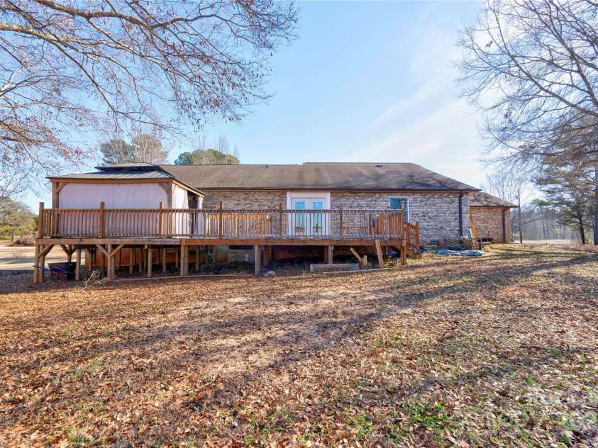 1304 Cambridge Drive, Shelby, NC 28152.  MLS# CAR4213592, YatesRealty ID 1732. Back