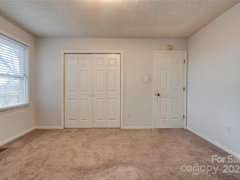 1304 Cambridge Drive, Shelby, NC 28152.  MLS# CAR4213592, YatesRealty ID 1732. Bedroom 3