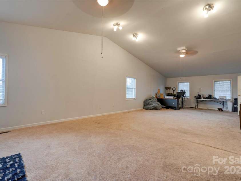 1304 Cambridge Drive, Shelby, NC 28152.  MLS# CAR4213592, YatesRealty ID 1732. Bonus Room