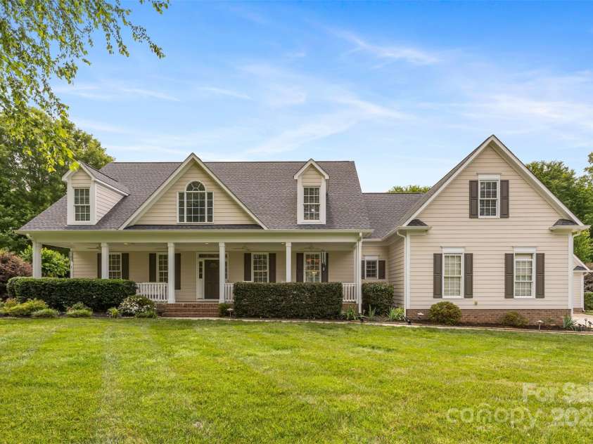 6409 Barkley Farm Road, Huntersville, NC 28078.  MLS# CAR4259962, YatesRealty ID 17320. 