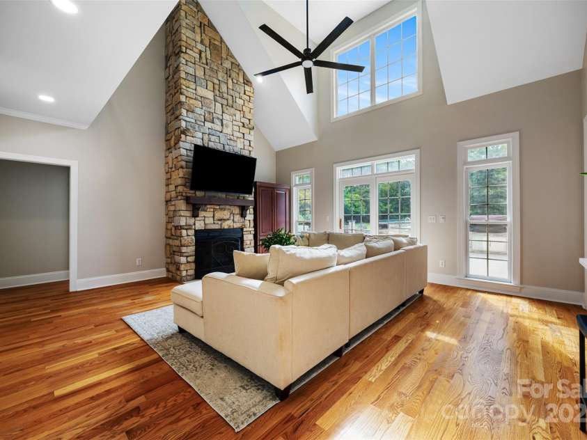 6409 Barkley Farm Road, Huntersville, NC 28078.  MLS# CAR4259962, YatesRealty ID 17320. 
