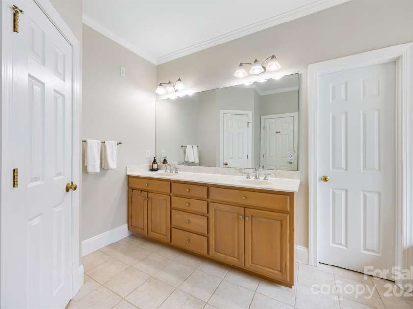 6409 Barkley Farm Road, Huntersville, NC 28078.  MLS# CAR4259962, YatesRealty ID 17320. 