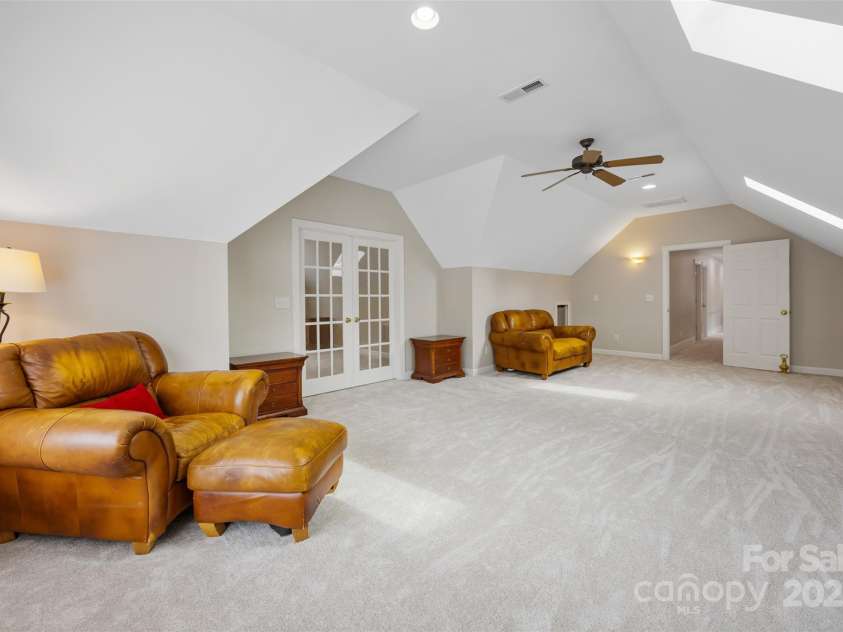 6409 Barkley Farm Road, Huntersville, NC 28078.  MLS# CAR4259962, YatesRealty ID 17320. 