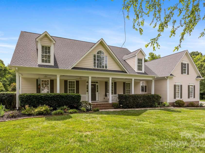 6409 Barkley Farm Road, Huntersville, NC 28078.  MLS# CAR4259962, YatesRealty ID 17320. 